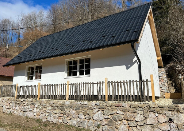 HAČAVA - KVALITNÁ NOVOSTAVBA 3 IZBOVÉHO RD V KRÁSNEJ PRÍRODE